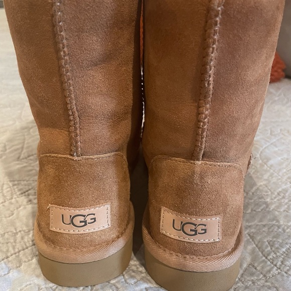 Ugg classic boots women’s size 5 color Chestnut - Picture 2 of 12